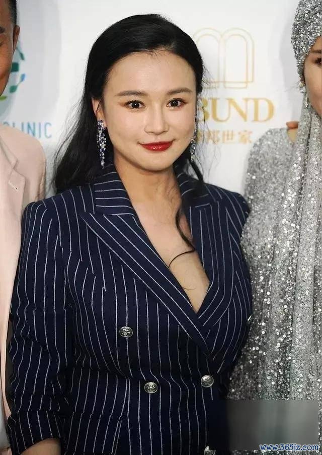7年亏2亿的邹市明夫妇,能靠上综艺节目翻身吗?